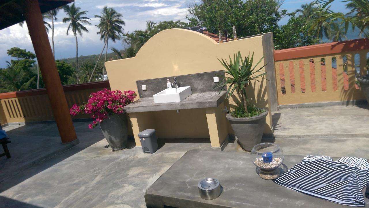Villa Lucky Star Тангале Екстериор снимка