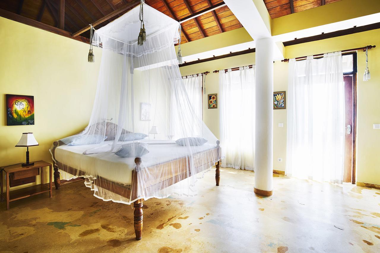 Villa Lucky Star Тангале Екстериор снимка