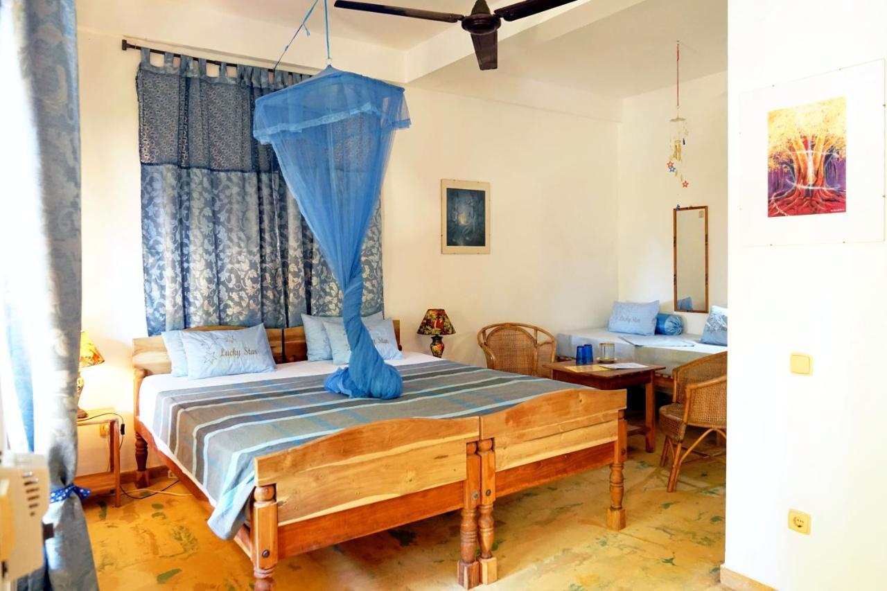 Villa Lucky Star Тангале Екстериор снимка