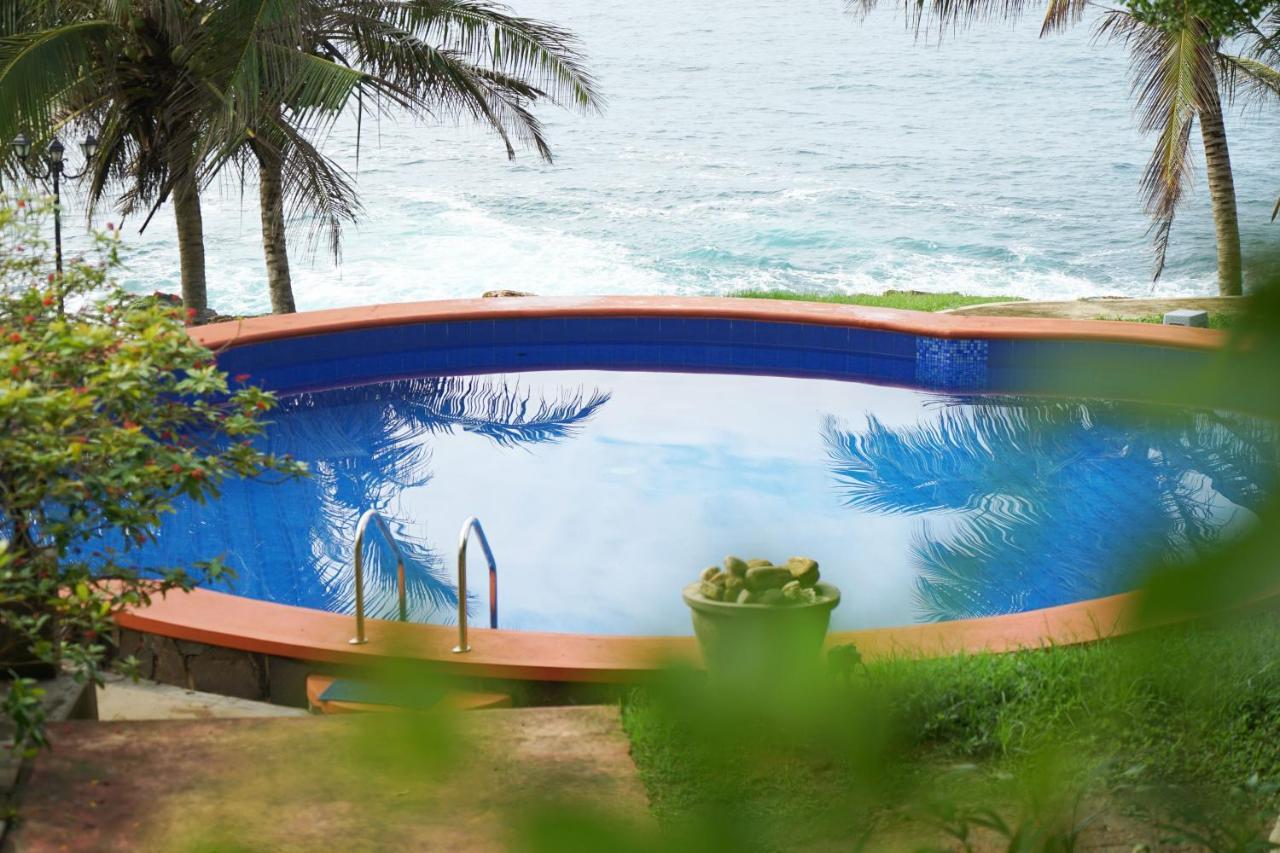 Villa Lucky Star Тангале Екстериор снимка